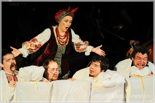 Олександр Печонкін (Голова), Михайло Гнатюк (Панас)