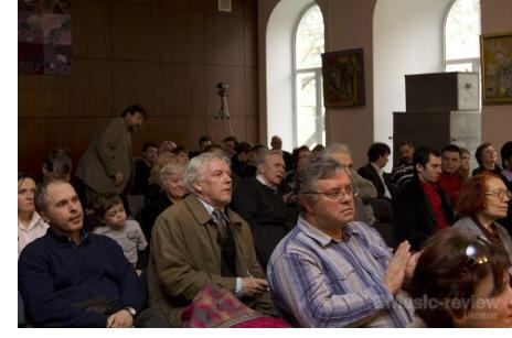 На передньому плані – композитор Володимир Зубицький На передньому плані – композитор Володимир Зубицький