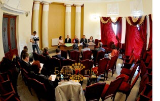 Івано-Франківська обласна філармонія у новому сезоні проведе тиждень української музики. Фото з сайту: http://ifportal.net Івано-Франківська обласна філармонія у новому сезоні проведе тиждень української музики. Фото з сайту: http://ifportal.net