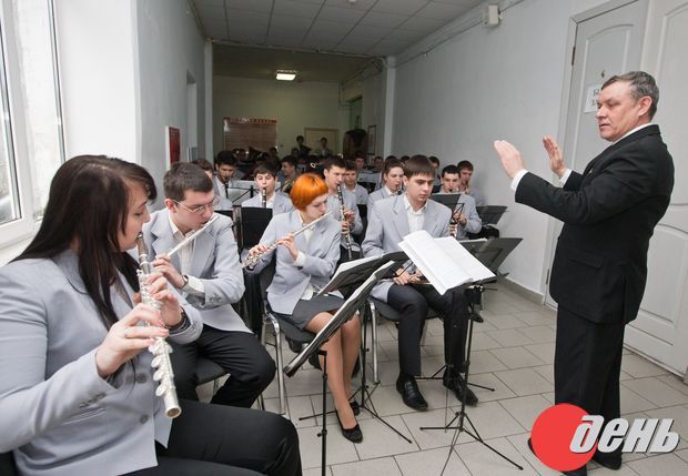 18.01.2013. Київському інституту музики імені Р. М. Глієра 145! Фото: Костянтин Гришин. Газета "День" 18.01.2013. Київському інституту музики імені Р. М. Глієра 145! Фото: Костянтин Гришин. Газета "День"