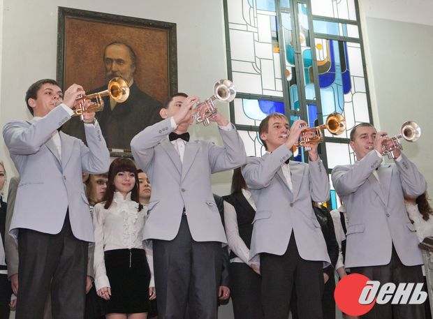 18.01.2013. Київському інституту музики імені Р. М. Глієра 145! Фото: Костянтин Гришин. Газета "День" 18.01.2013. Київському інституту музики імені Р. М. Глієра 145! Фото: Костянтин Гришин. Газета "День"
