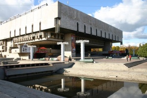 В Харьковском театре оперы и балета не понимают, как театр может быть прибыльным